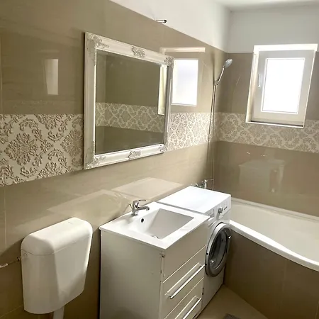 Westcity Apartment Cluj-Napoca Exterior photo
